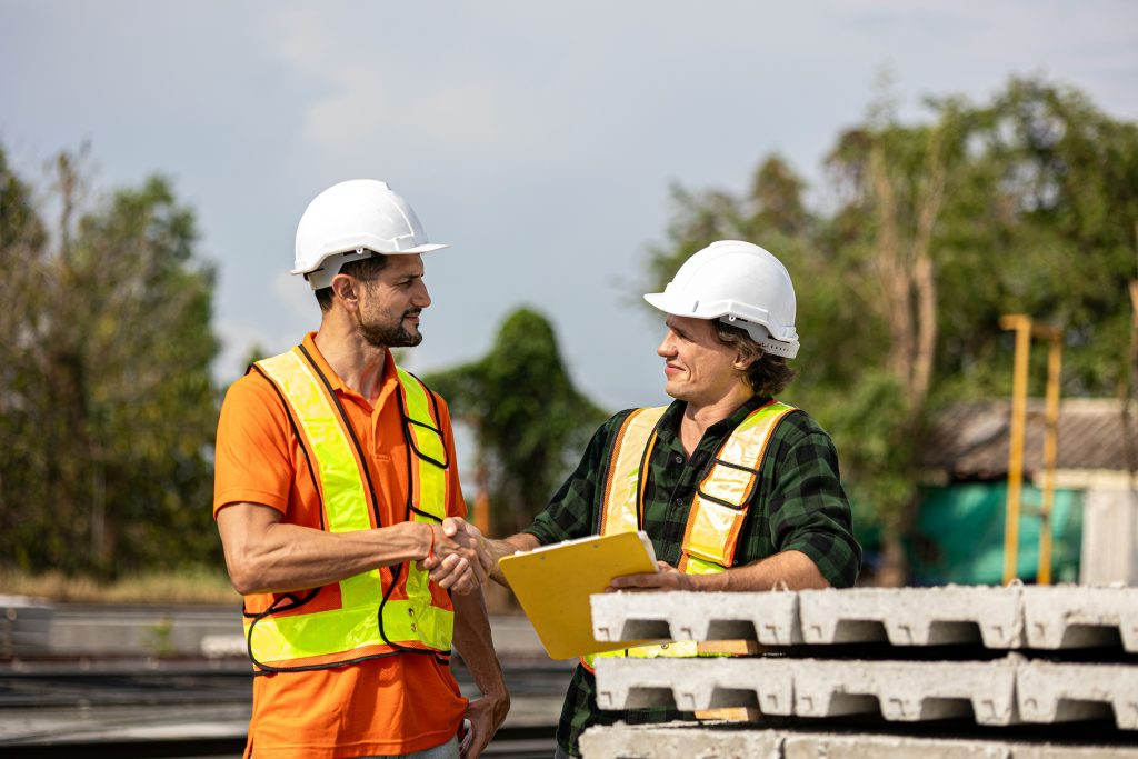 how independent lumber yards compete